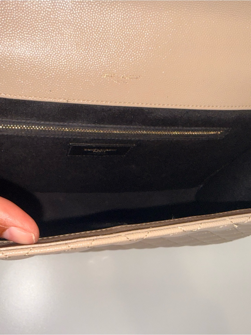Saint Laurent Beige Quilted Leather Shoulder Bag with Gold YSL Logo - Picture 7 of 10